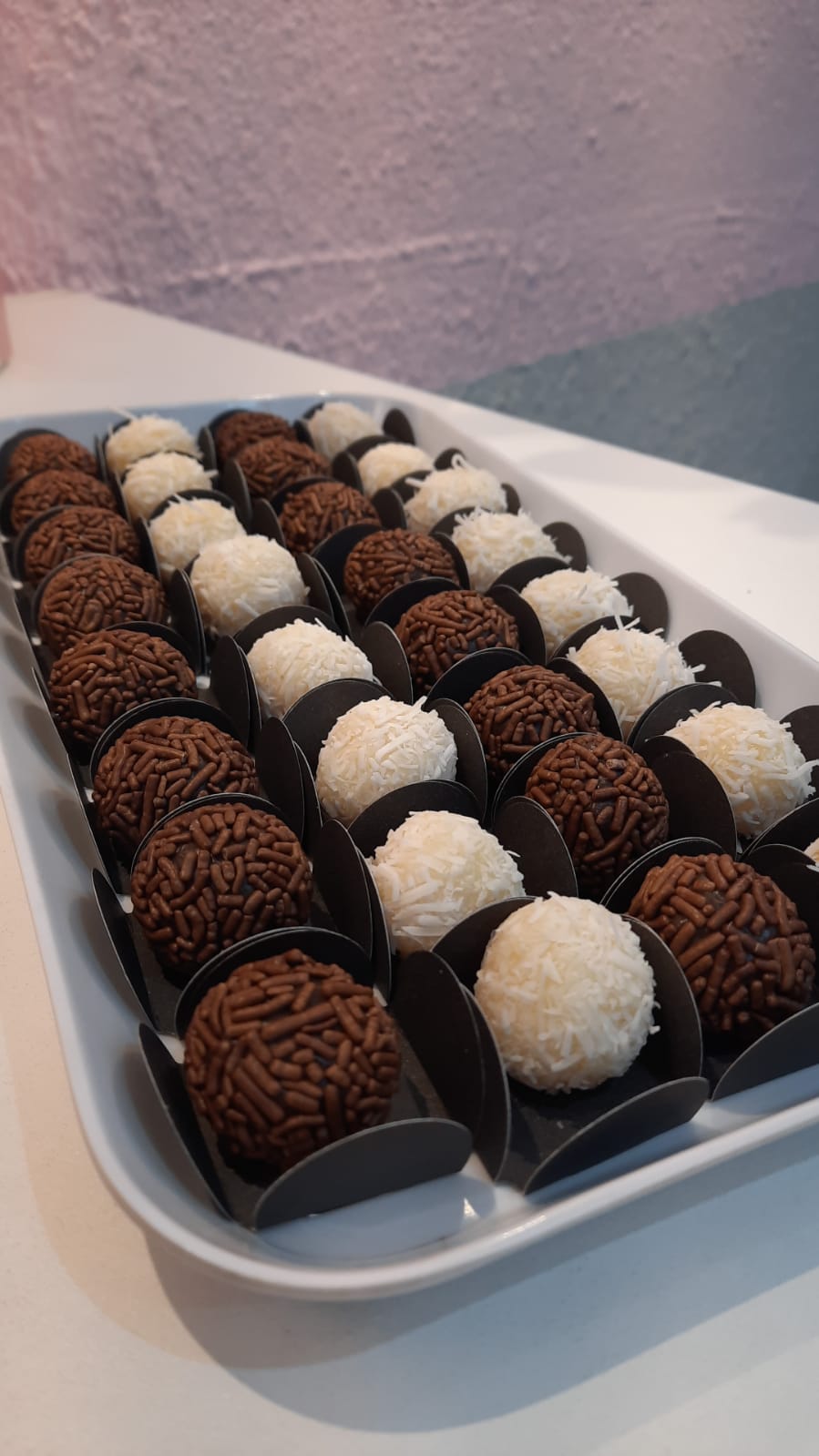 100 Docinhos enrolado 12g/Até 4 sabores -Por encomenda 7/5 dias