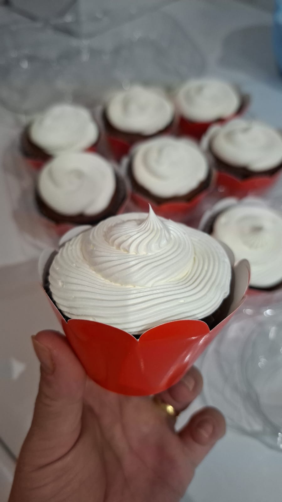 12 Cupcakes