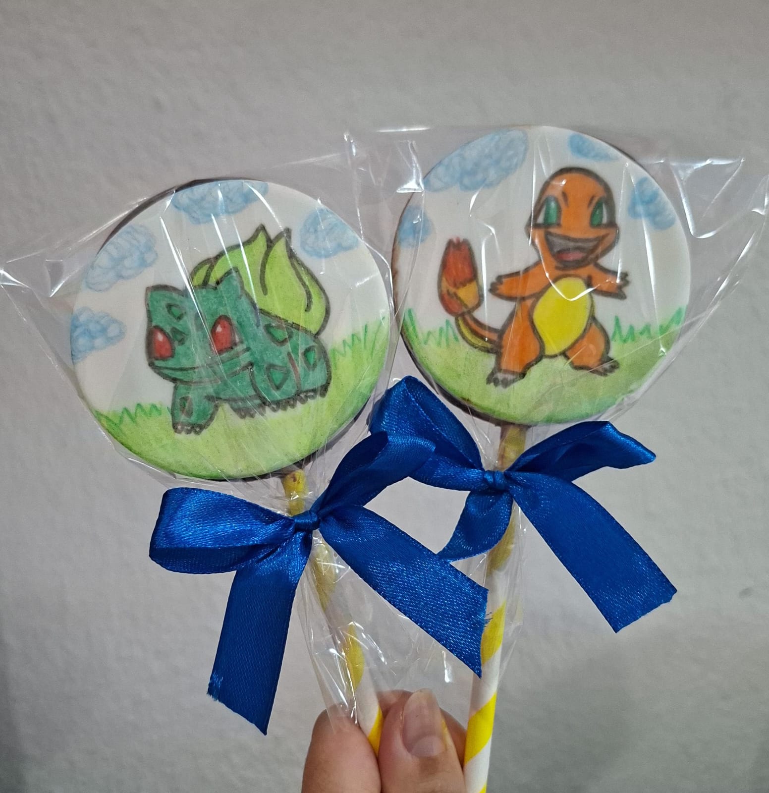 24 Pirulitos de chocolate